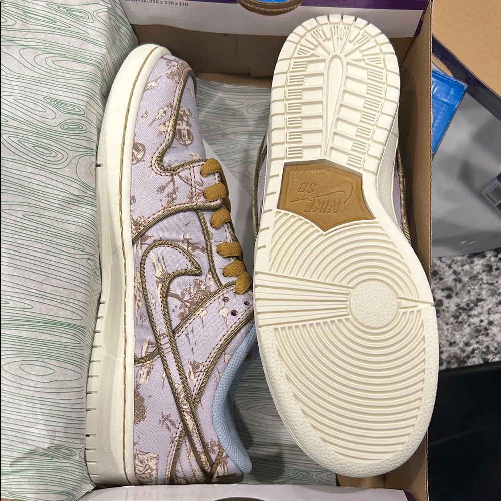 Nike SB Sneakers with Gold and White Details